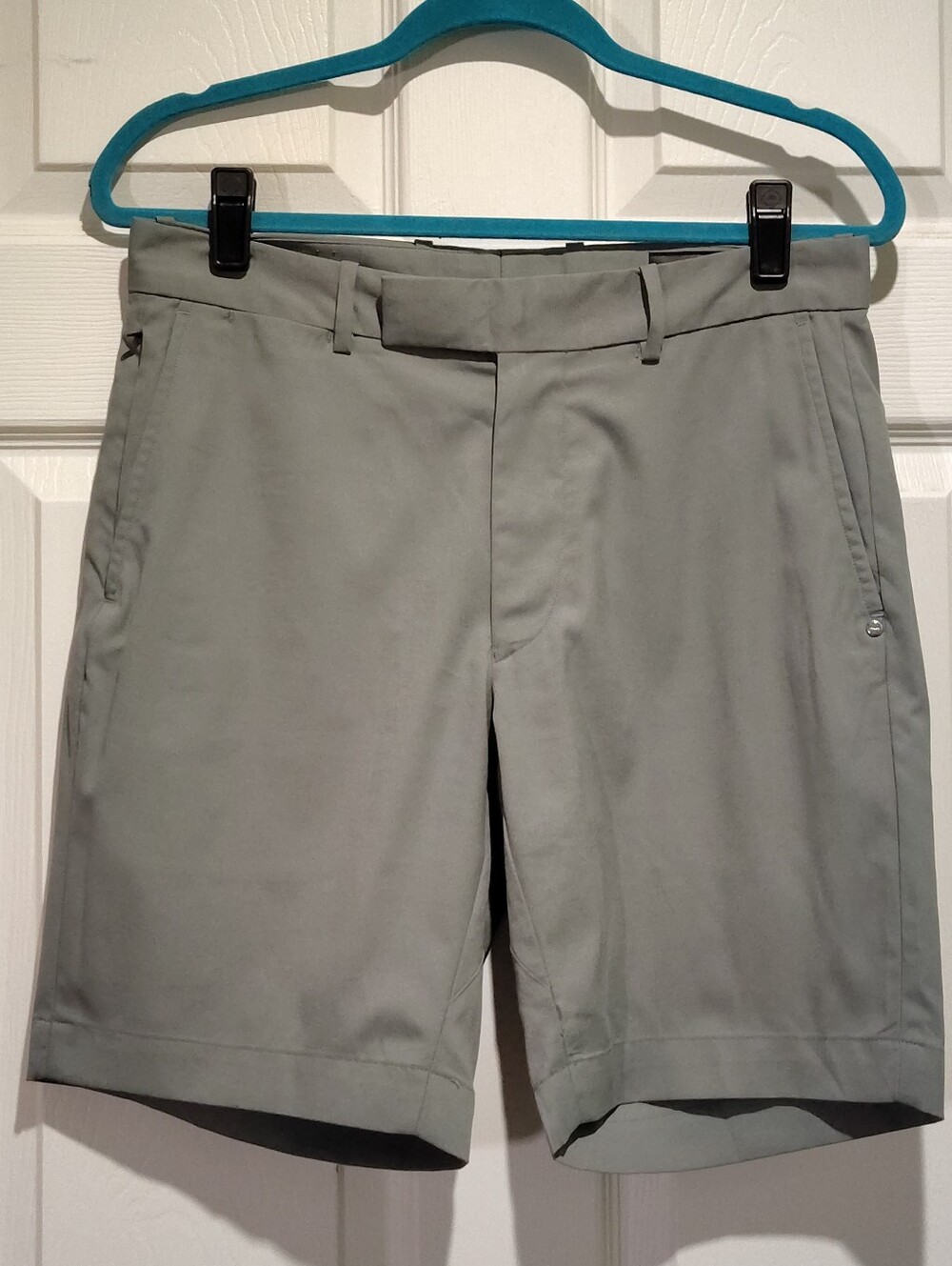 Ralph Lauren RLX Men's 30 Tailored Fit Performance 9" Golf Shorts Grey